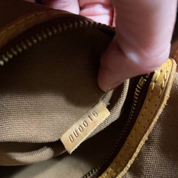 How to Authenticate the Louis Vuitton Neverfull - Academy by  Authentic Louis Vuitton bag